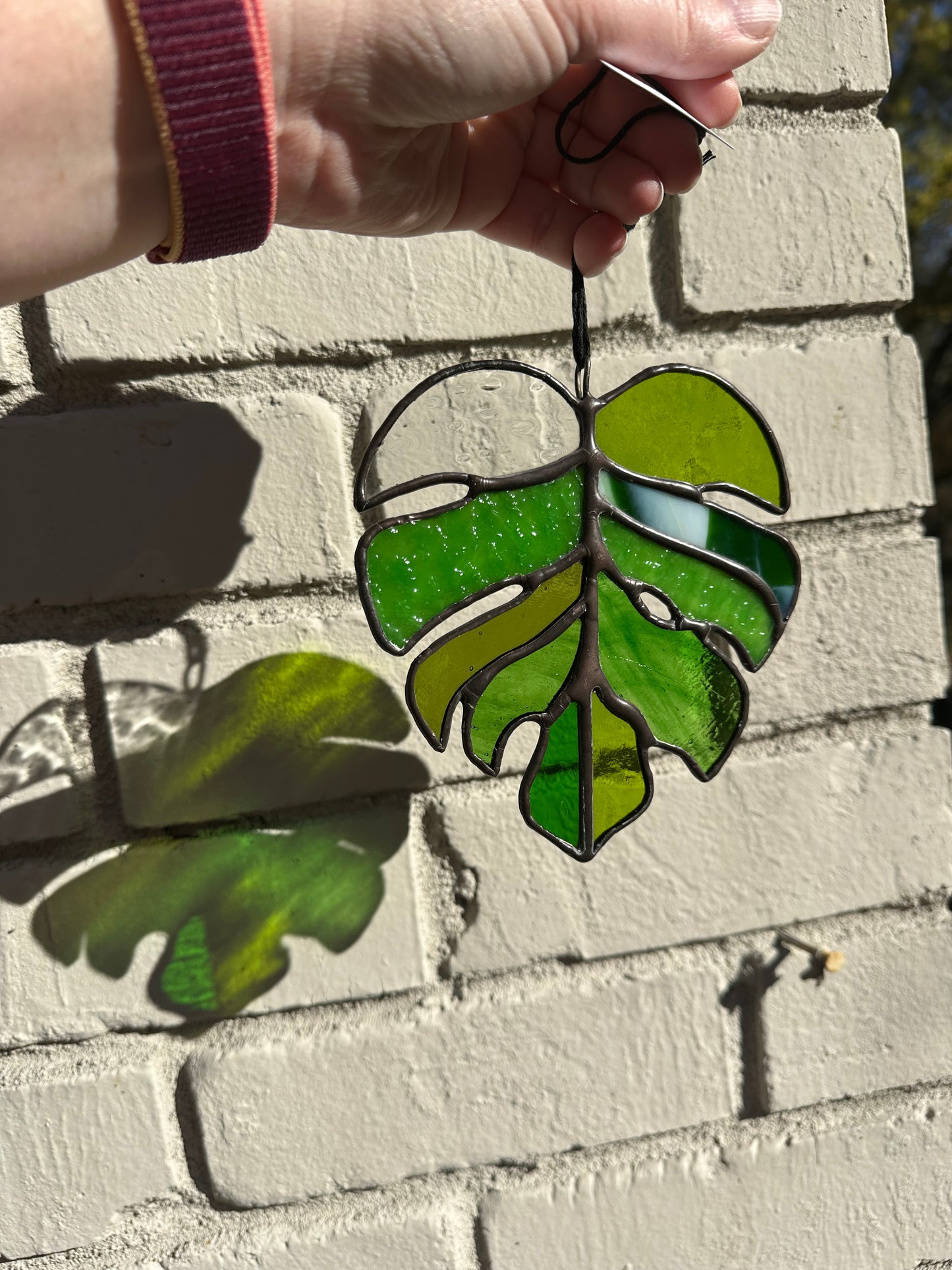 Ready to ship Stained Glass Monstera Leaf Black Patina Suncatcher Window Decoration Glass Art Plant Lover Gift