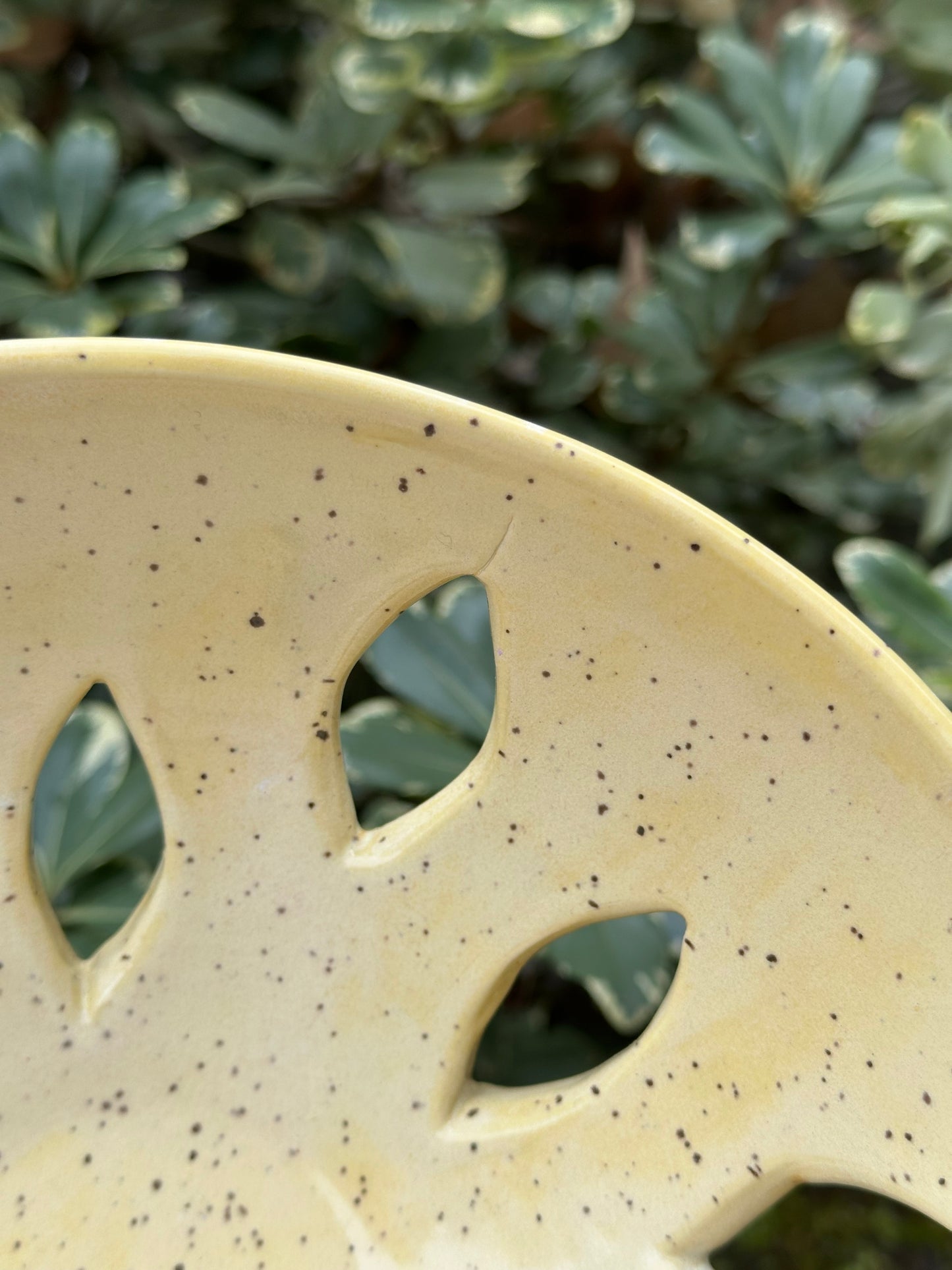 *SECOND* Ceramic Stoneware Medium Yellow Fruit Serving Display Bowl Home Decor Pottery