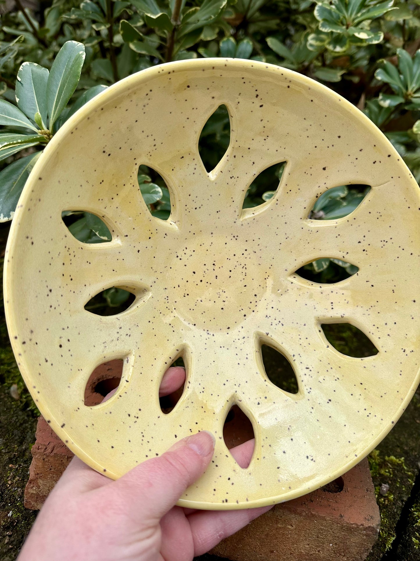 *SECOND* Ceramic Stoneware Medium Yellow Fruit Serving Display Bowl Home Decor Pottery