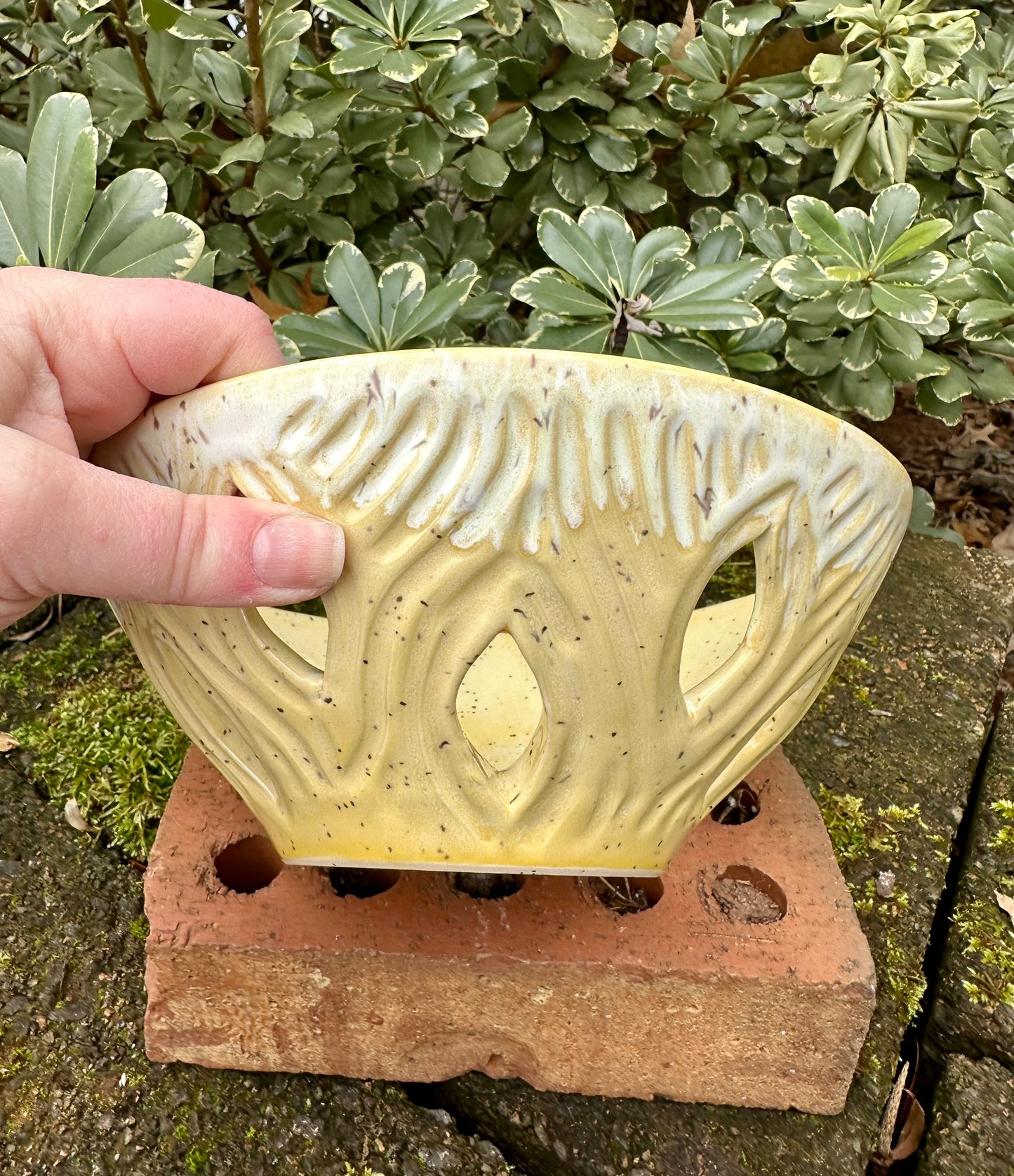 *SECOND* Ceramic Stoneware Medium Yellow Fruit Serving Display Bowl Home Decor Pottery