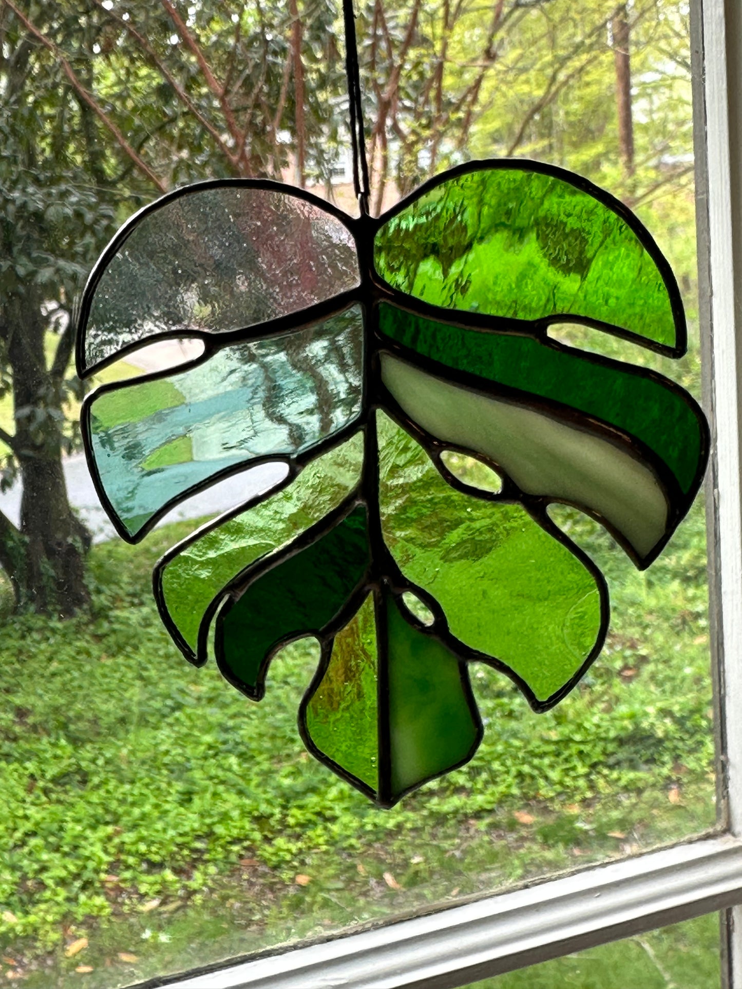 Stained Glass Monstera Leaf Black Patina Suncatcher Window Decoration Glass Art Plant Lover Gift