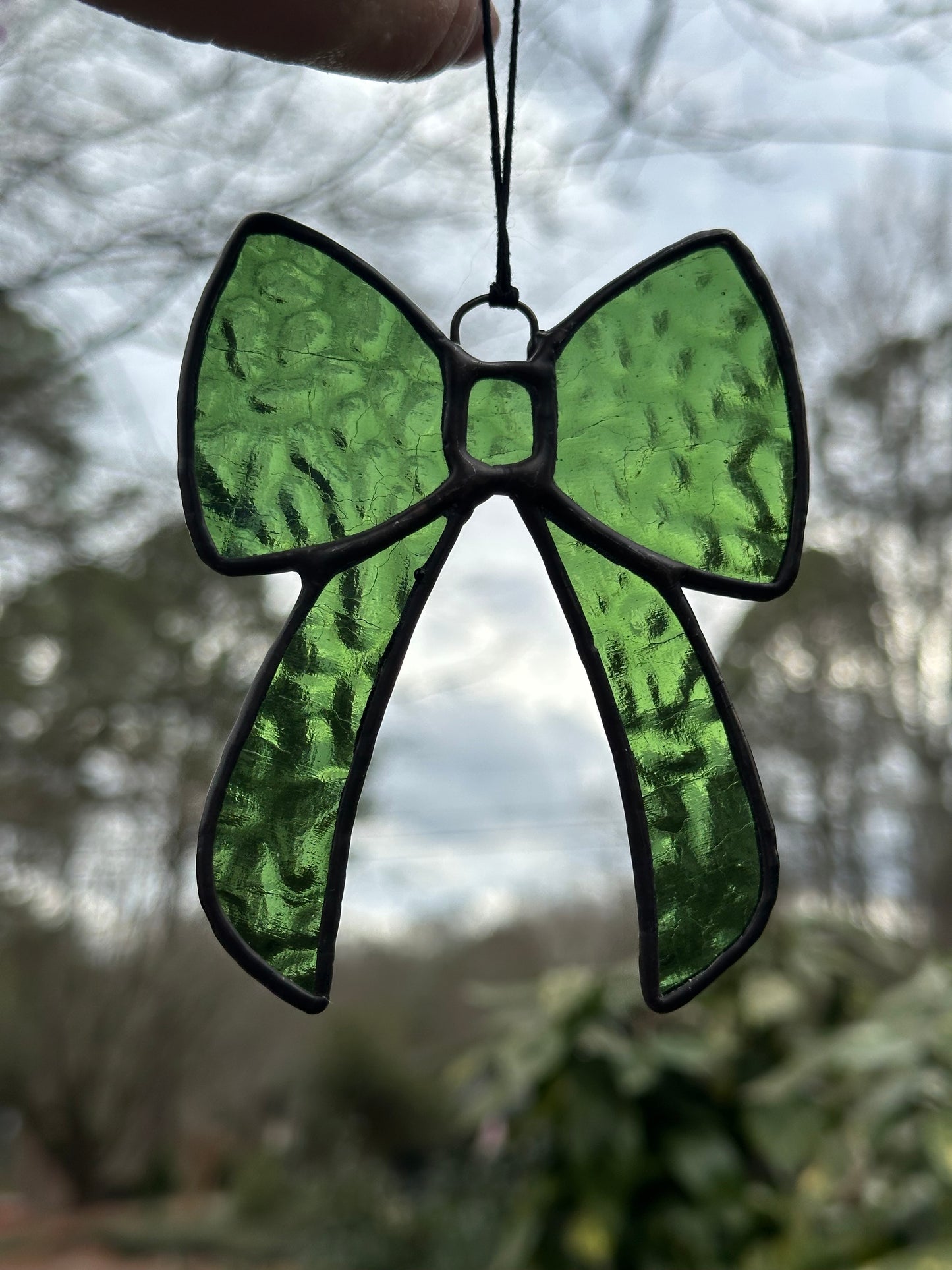 Ready to ship Stained Glass Green Ribbon Bow Holiday Suncatcher Window Decoration Glass Art Gift