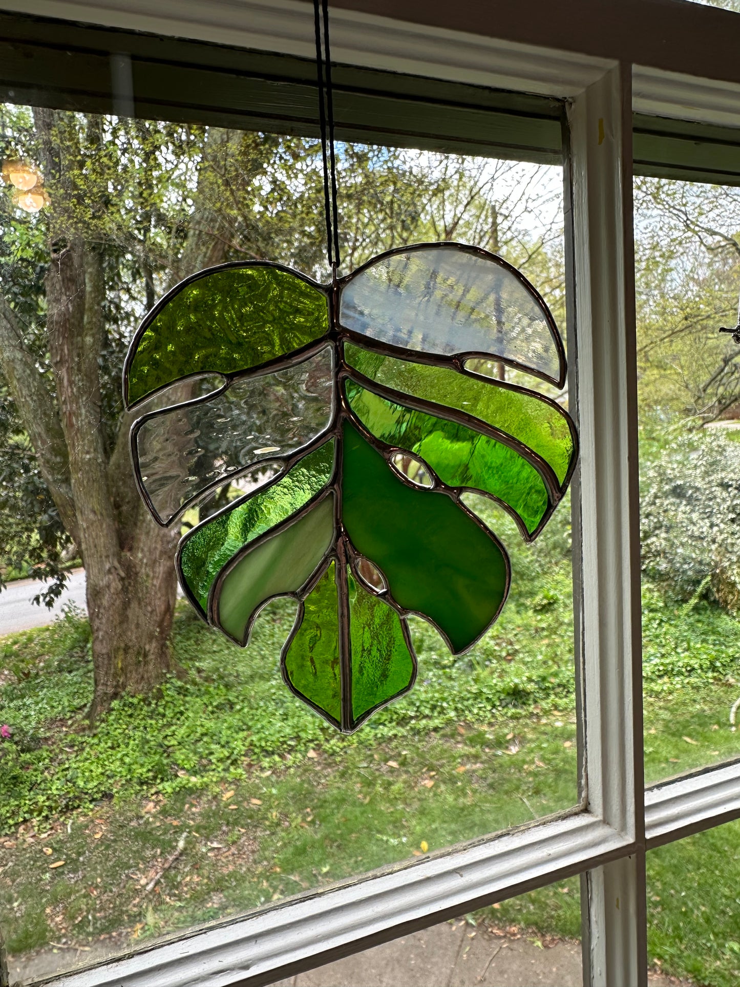 Stained Glass Monstera Leaf Black Patina Suncatcher Window Decoration Glass Art Plant Lover Gift