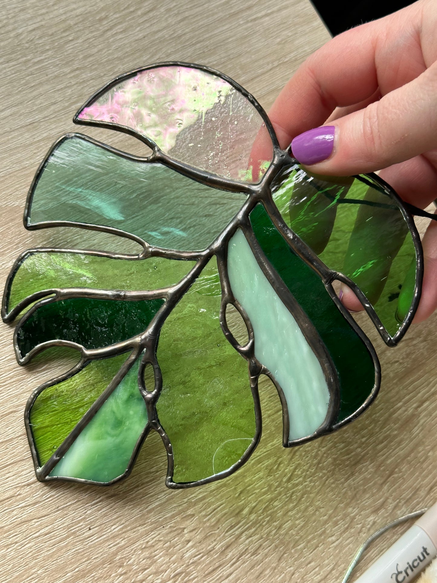 Stained Glass Monstera Leaf Black Patina Suncatcher Window Decoration Glass Art Plant Lover Gift